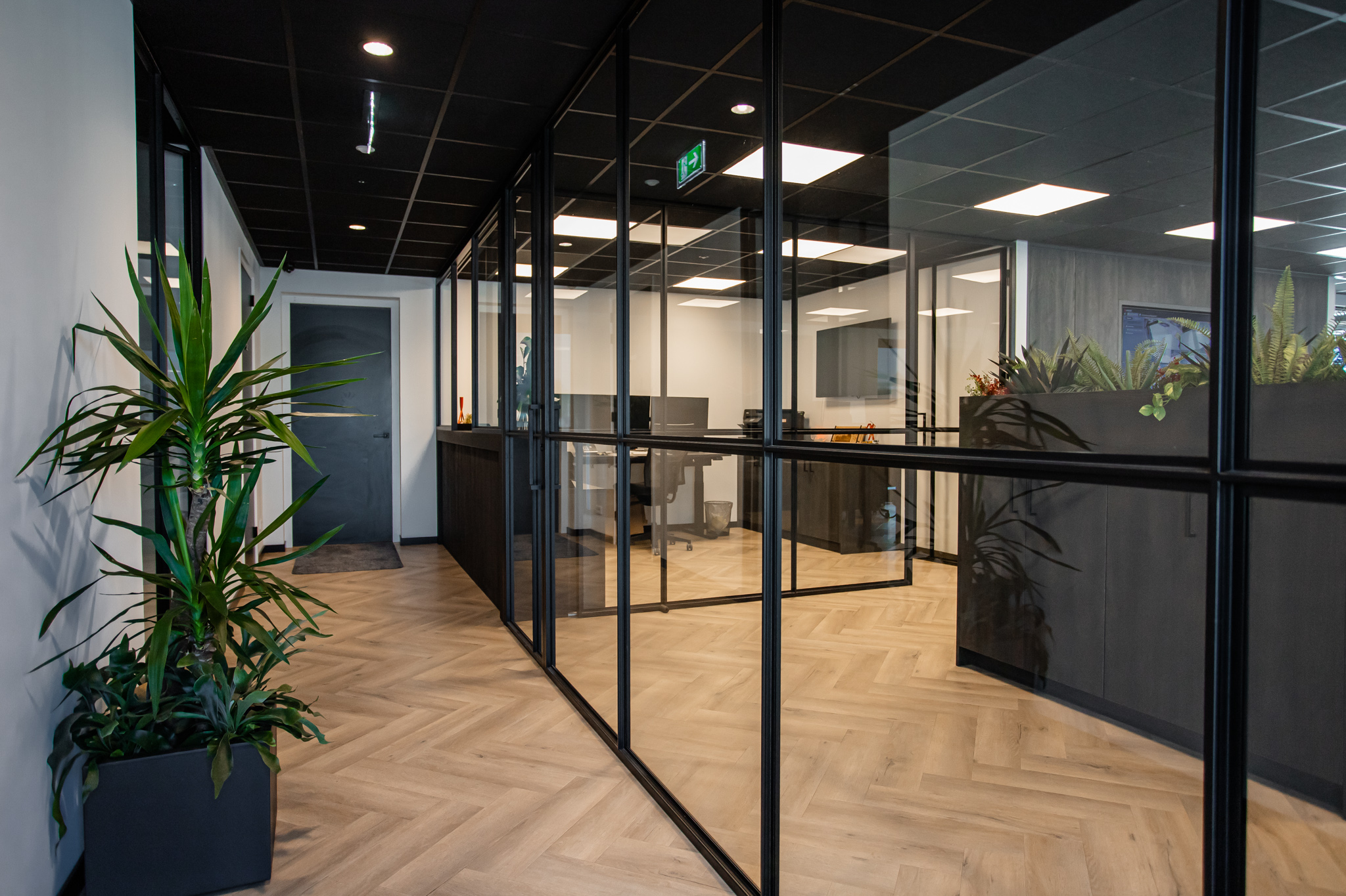 Kantoor met stijlvol staalwerk